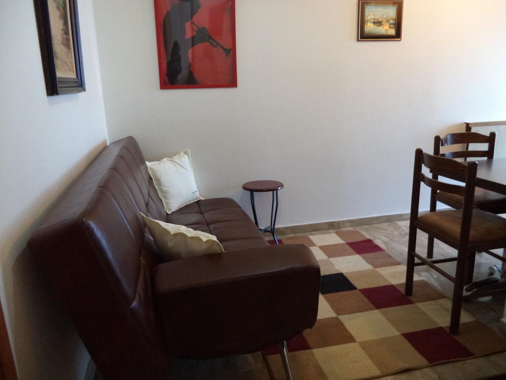 Antonios Rooms Akrata Exterior photo